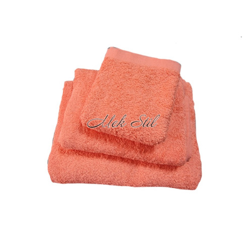 Комплект хавлиени кърпи за баня в цвят праскова